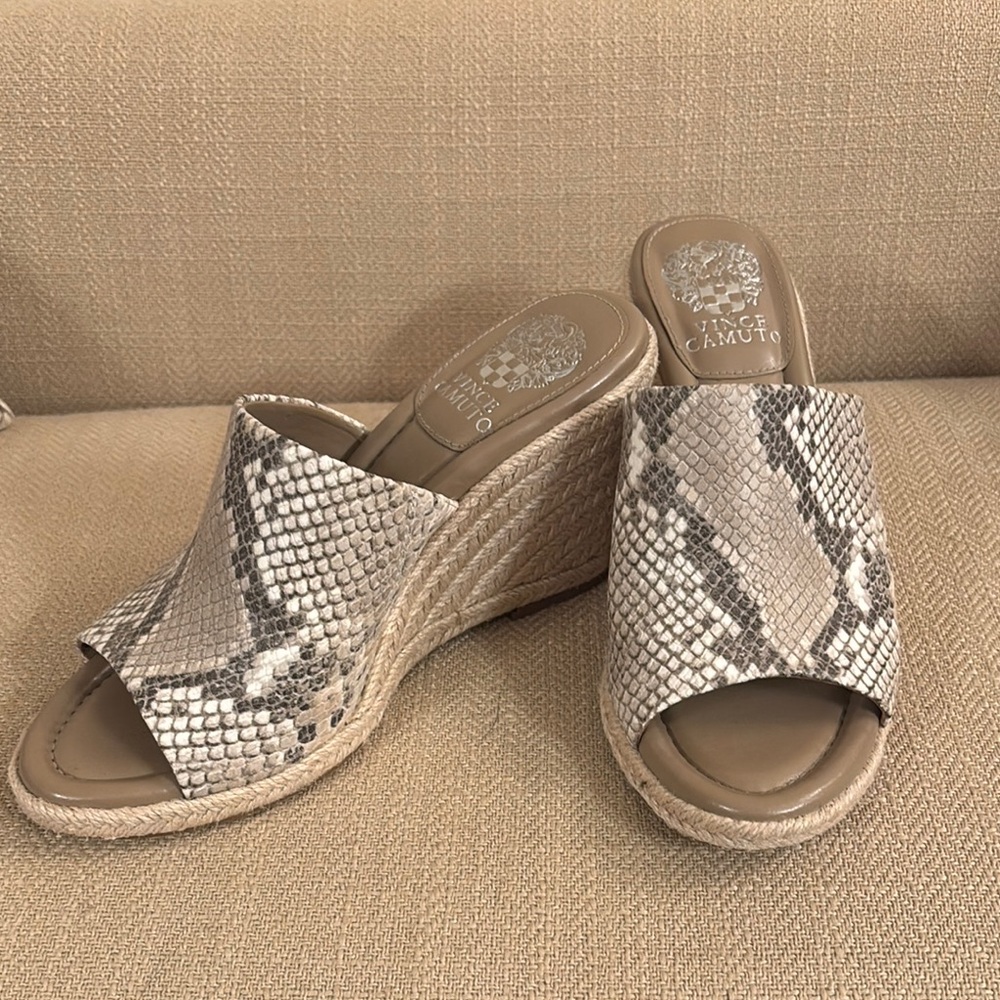 Vince Camuto Cream and Gray Wedge Sandals